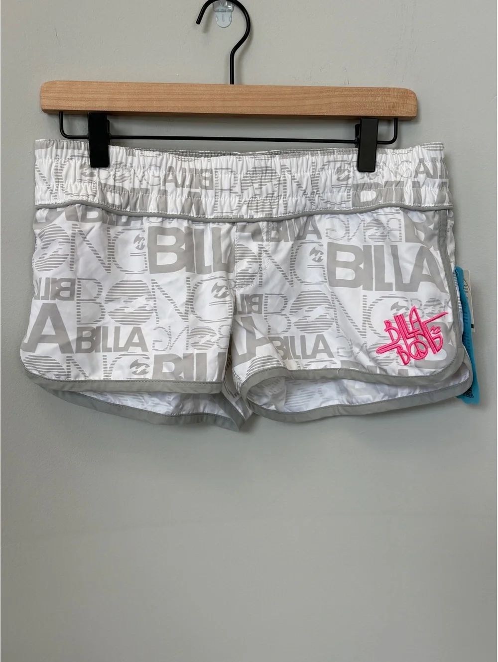 Billabong Women's White Logo Print Athletic Shorts Size Medium